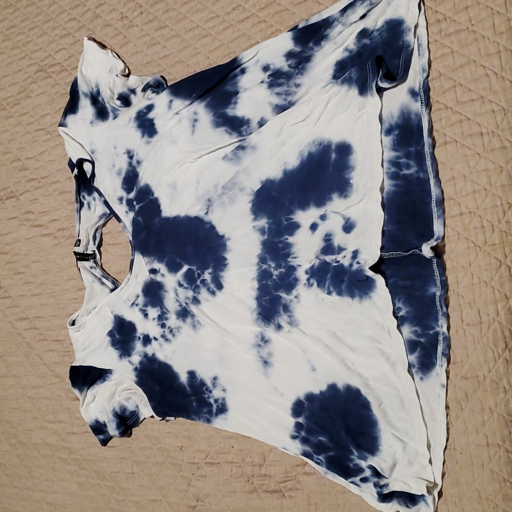 Tie dye cap sleeve open back blouse 1x